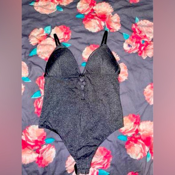 La Senza silver sparkly bodysuit - Picture 1 of 3